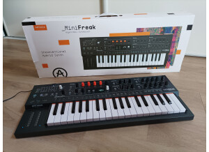 Arturia MiniFreak (48141)
