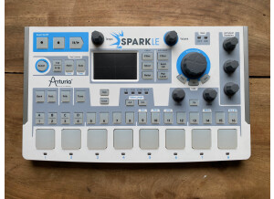 Arturia SparkLE Creative Drum Machine (8453)