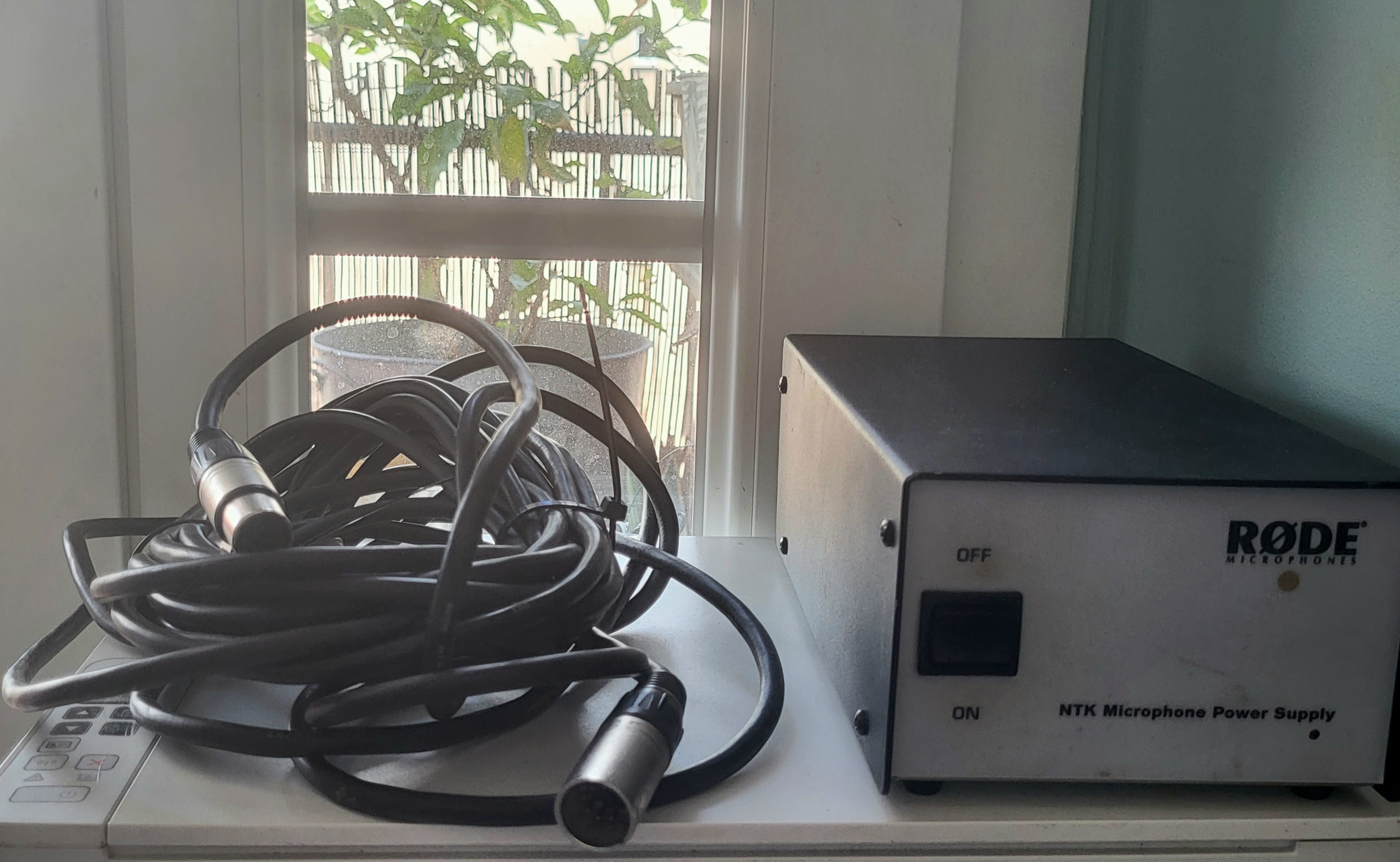 ALIMENTATION RØDE NTK AVEC CÂBLE XLR 10M