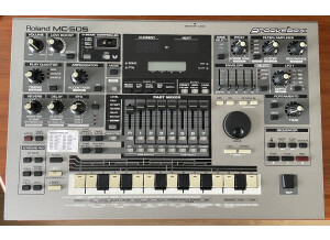 Roland MC-505
