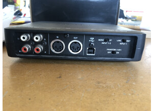 Tascam US-200