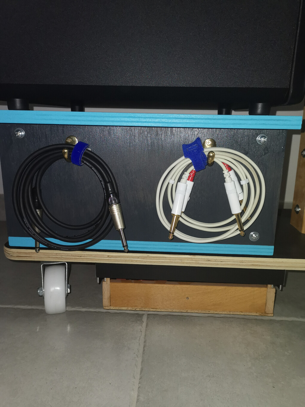 5723351.jpg 5723351.jpg