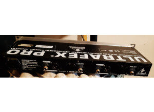 Behringer UltraFex Pro EX3200