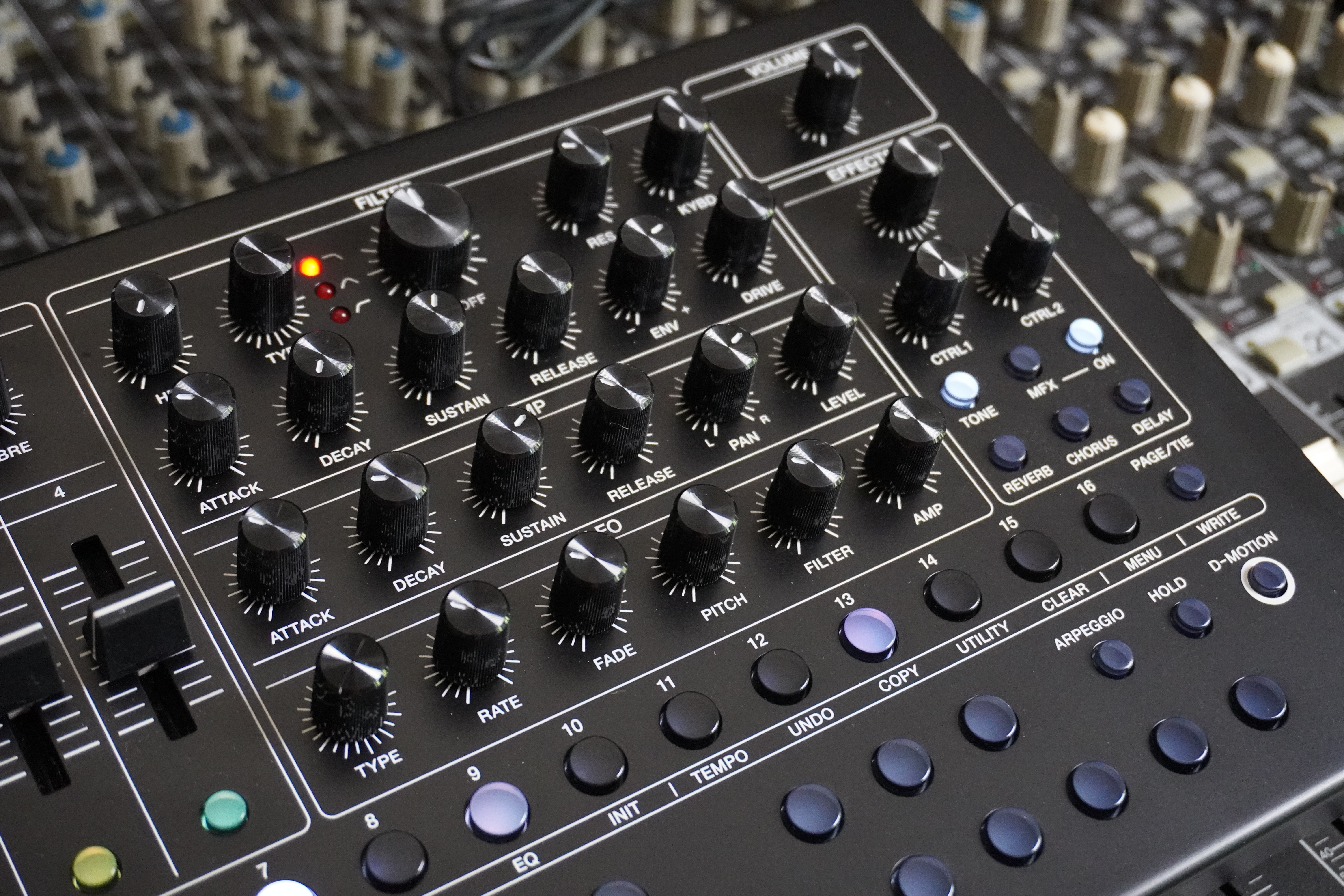 SH-4d 2tof 09 Trois quart GP