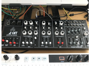 Behringer CAT Synthesizer (7299)