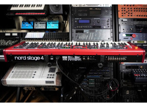 Nord Stage 4 2tof 15 Arrière