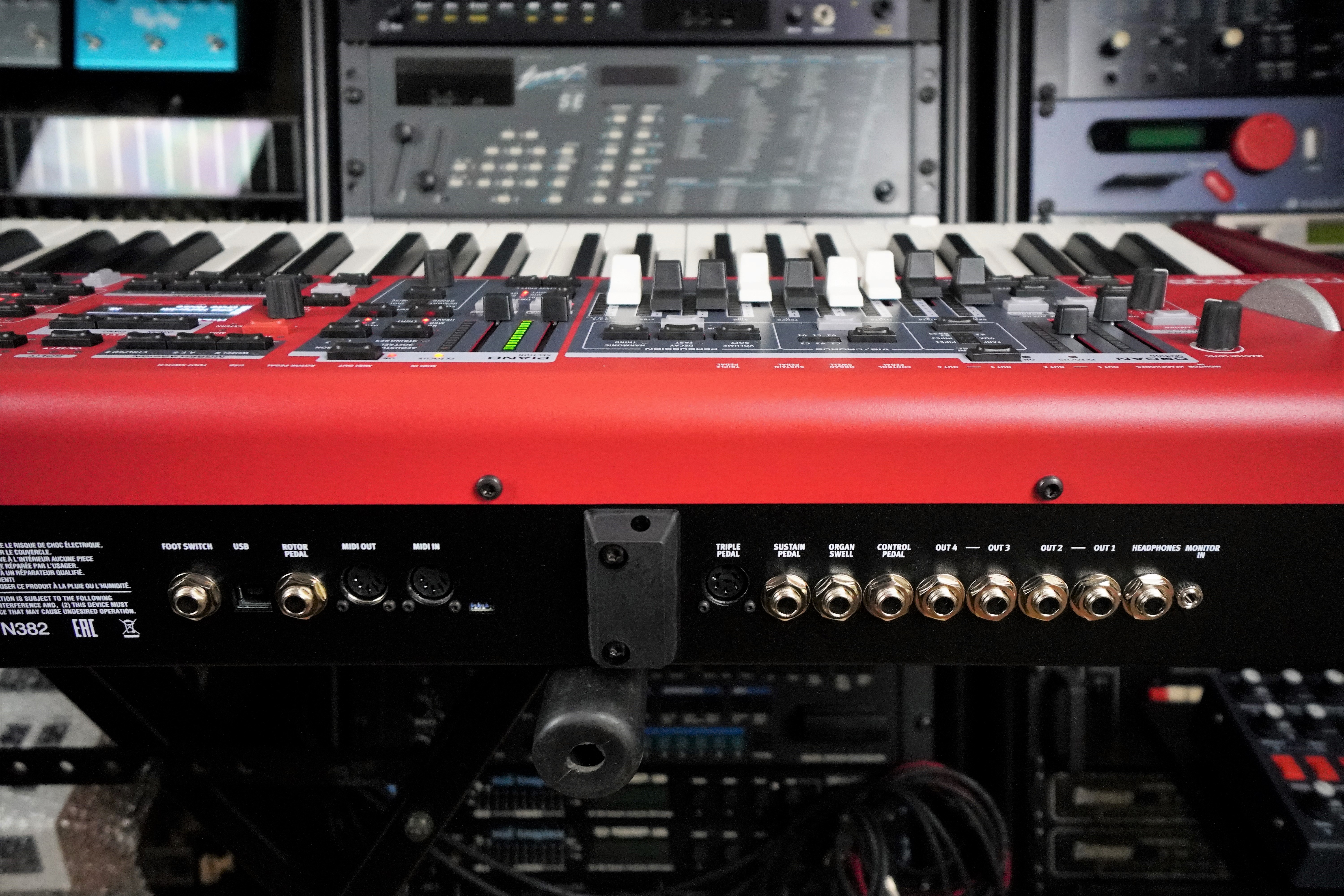 Nord Stage 4 2tof 18 Zoom arri&egrave;re