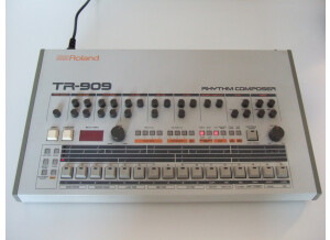 Roland TR-909 (52766)
