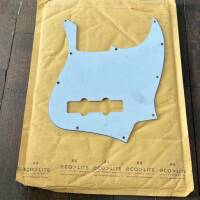 Vends pickguard Jbass Harley benton 4 cordes