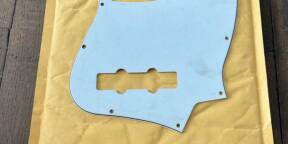 Vends pickguard Jbass Harley benton 4 cordes