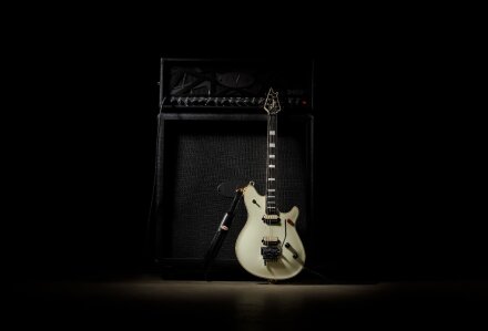 EVH MIJ Signature Wolfgang : Signature Wolfgang Ivory EVH MIJ Signature Wolfgang : Signature Wolfgang Ivory