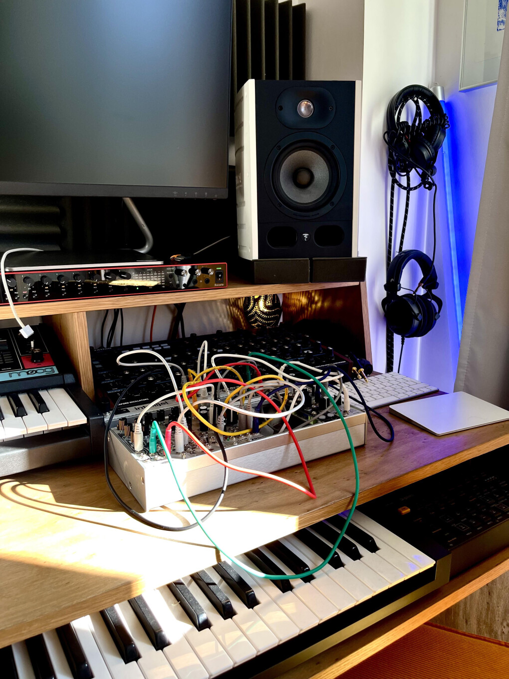 5737851.jpg 5737851.jpg