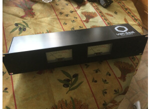 DCCFF326-2939-48E3-8F5D-798970177BE8