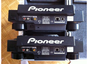Pioneer CDJ-2000 (93744)