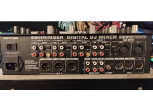 Behringer DDM4000