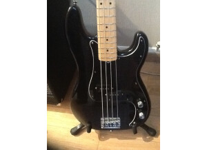 Fender American Standard Precision Bass - Black Maple