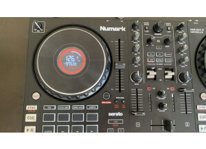 Numark Mixtrack Platinum FX (43435)