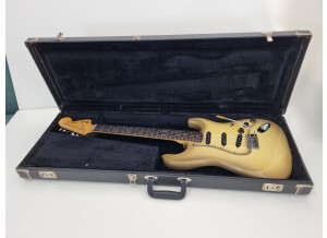 Fender Stratocaster Antigua (25130)