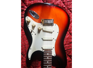 Fender Strat Plus Deluxe [1989-1999] (3985)