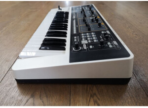 Roland GAIA SH-01 (14878)