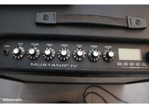 Fender Mustang IV