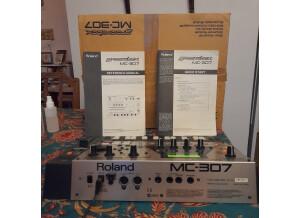 Roland MC-307
