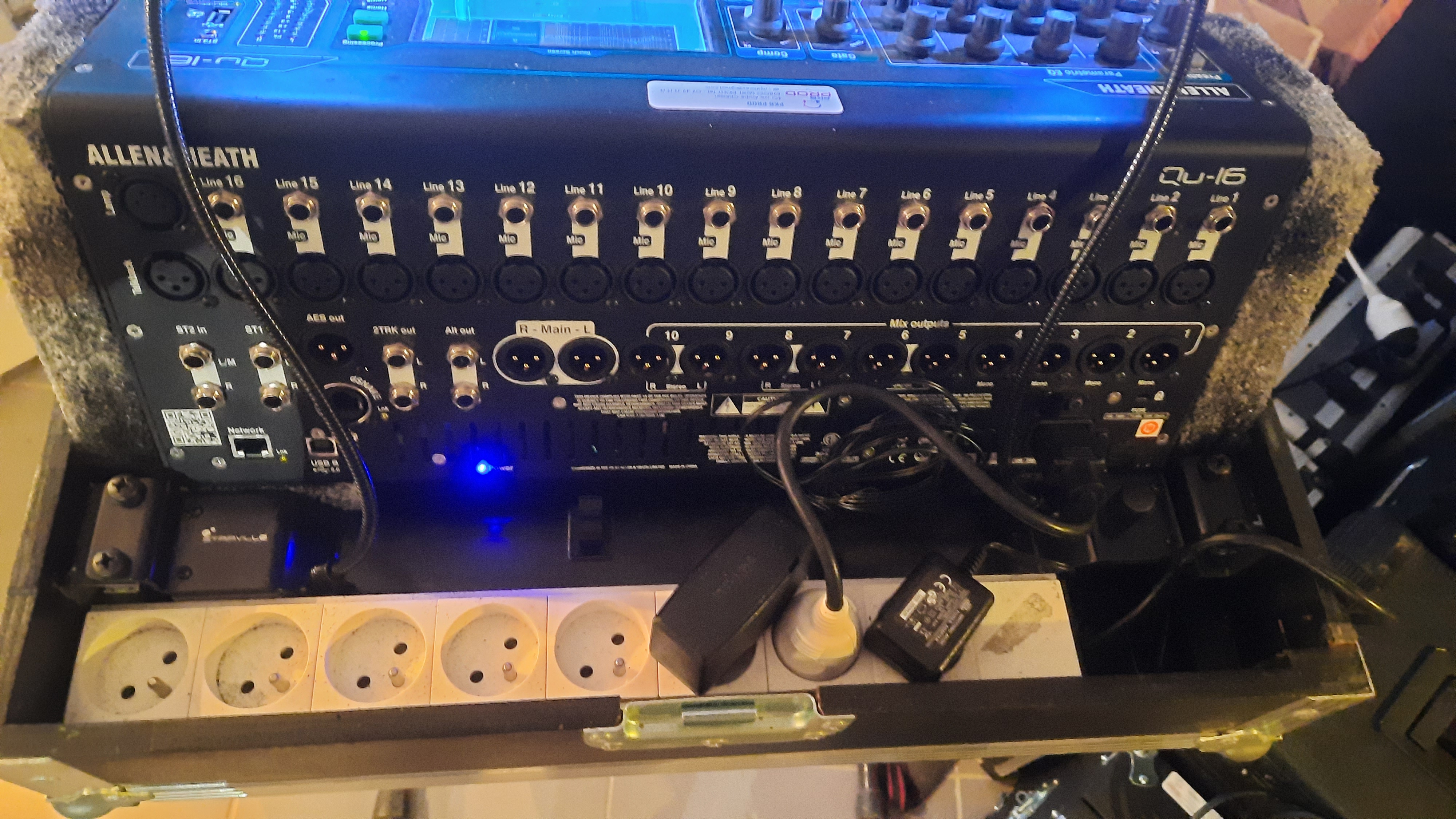 Allen & Heath Qu-16 (20959)