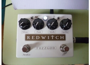 Red Witch Fuzz God II (87082)
