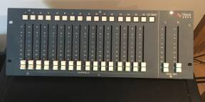 VENDS FADER NEVE  8804