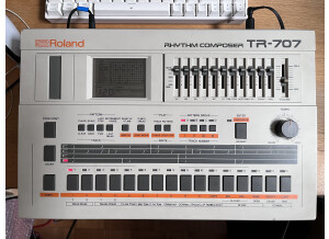 Roland TR-707 (398)