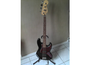 Fender Deluxe Active Jazz Bass - Black Rosewood