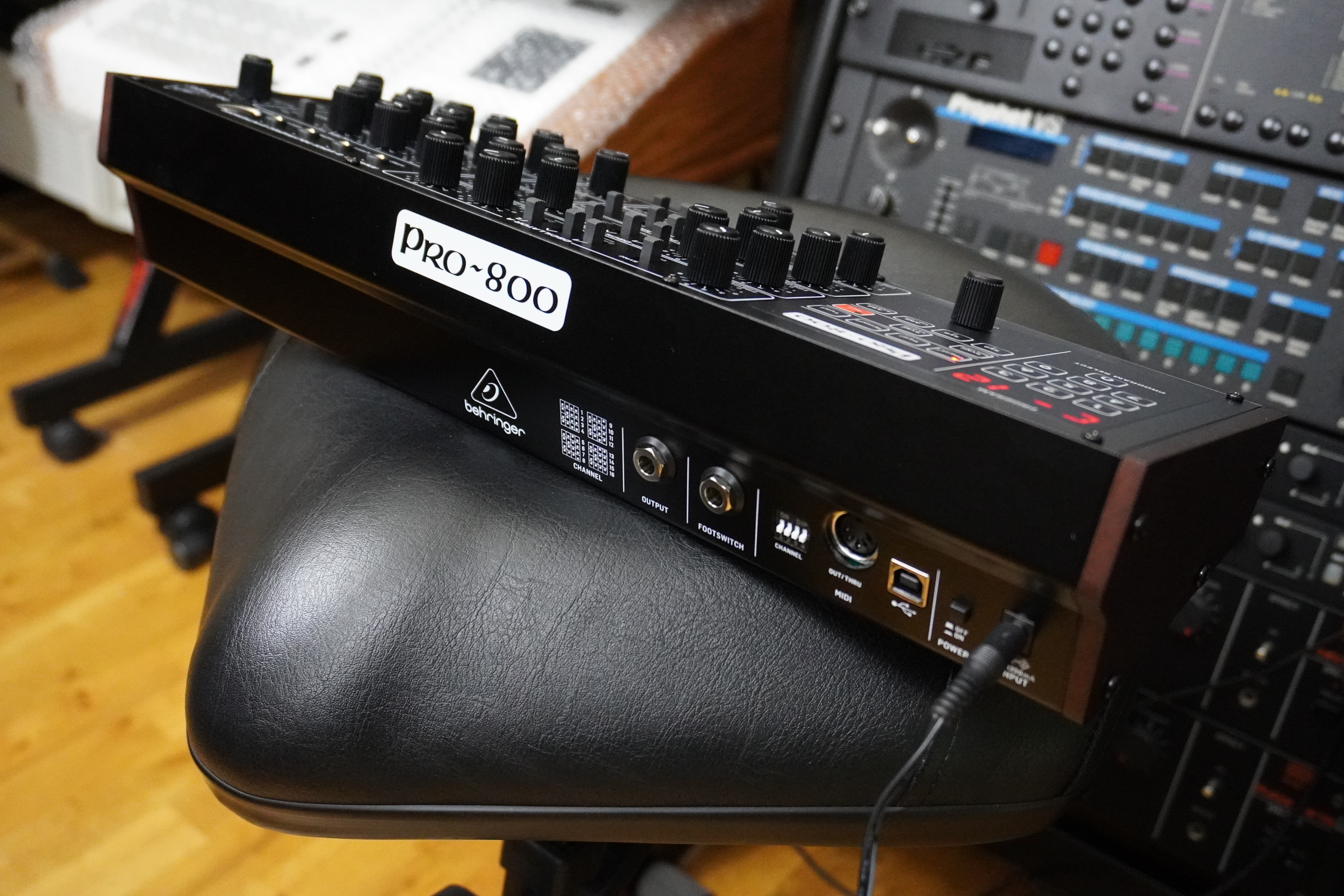 Pro-800 2tof 17 3quart arri&egrave;re droit