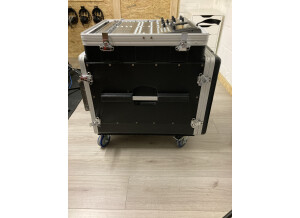 09 Gator case vue côté X32 baissée