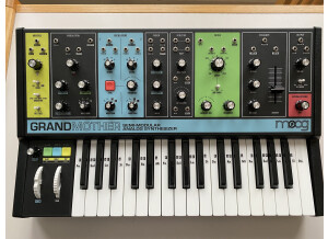 Moog Music Grandmother (76188)