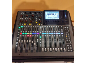 Behringer X32 Compact (9955)