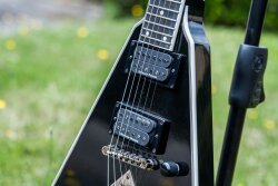 EpiphoneMustaineVCustom-3 EpiphoneMustaineVCustom-3