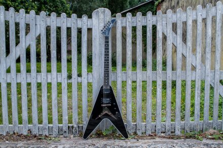 EpiphoneMustaineVCustom-21 EpiphoneMustaineVCustom-21