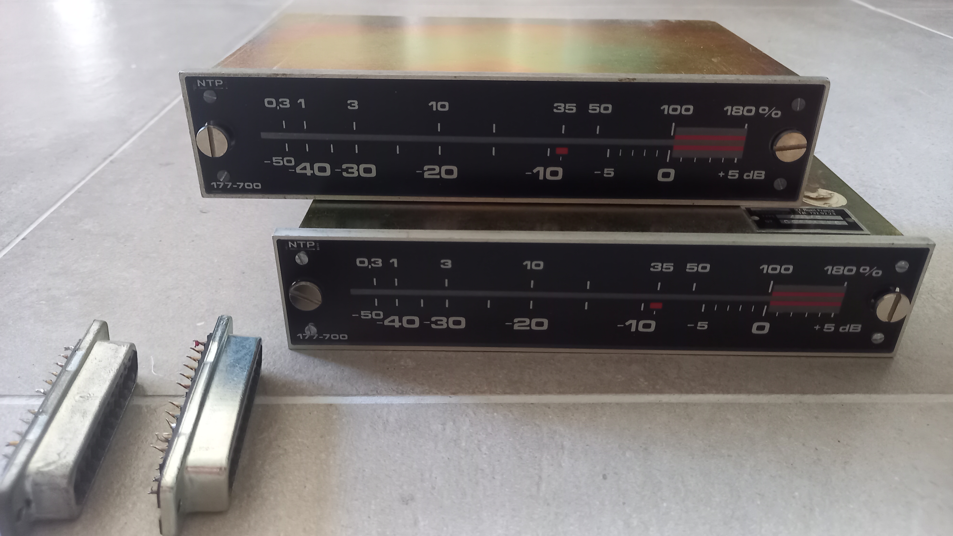 VENDS 2 CRETE METRES NTP