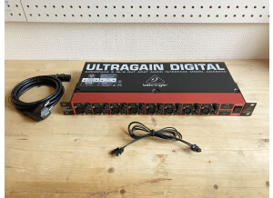 Behringer Ultragain Digital ADA8200 (34461)