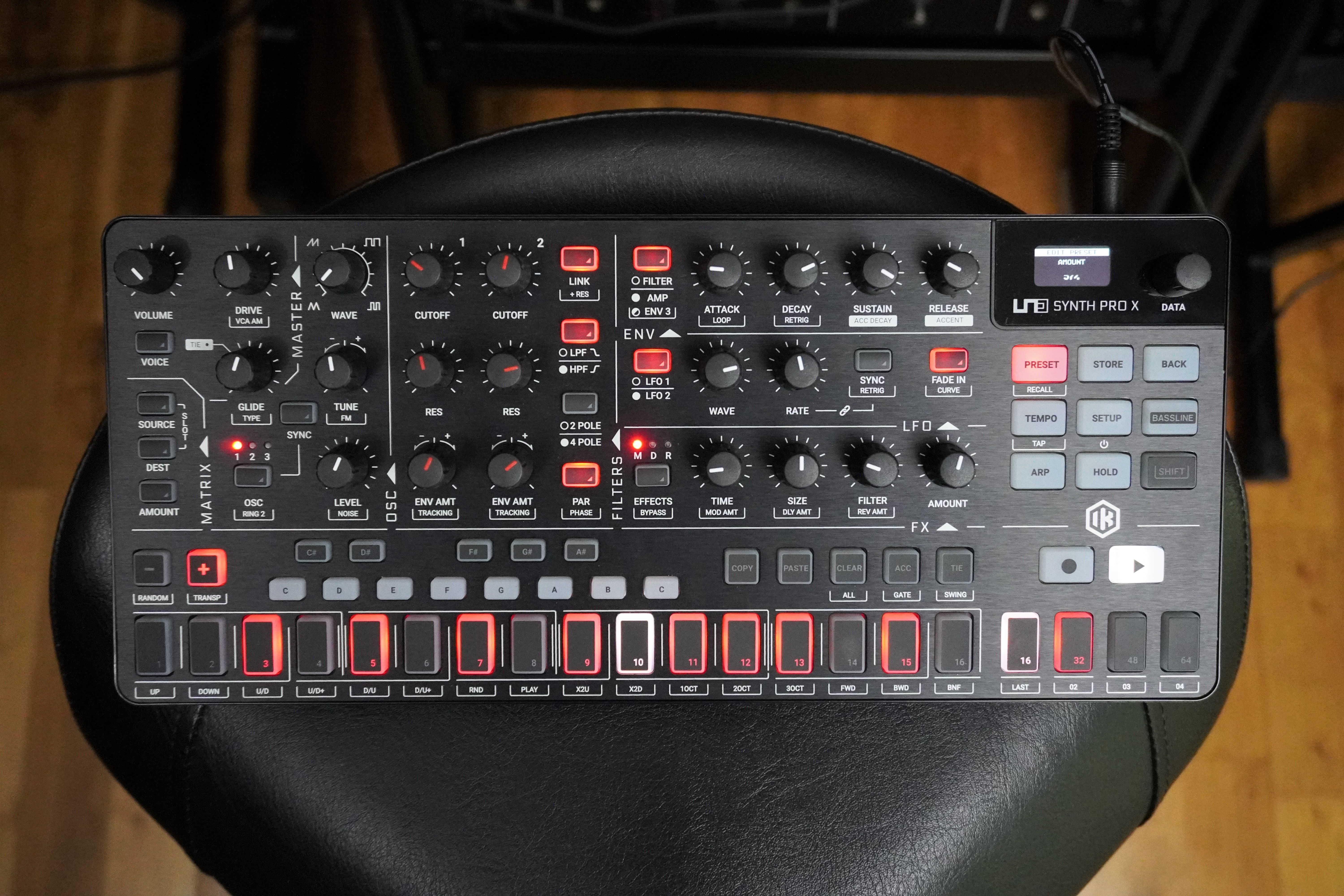 Uno Synth Pro X 2tof 02 dessus