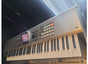 Roland Fantom X7