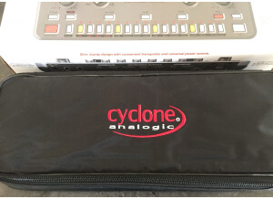 Cyclone Analogic TT-78 Beat Bot (21109)