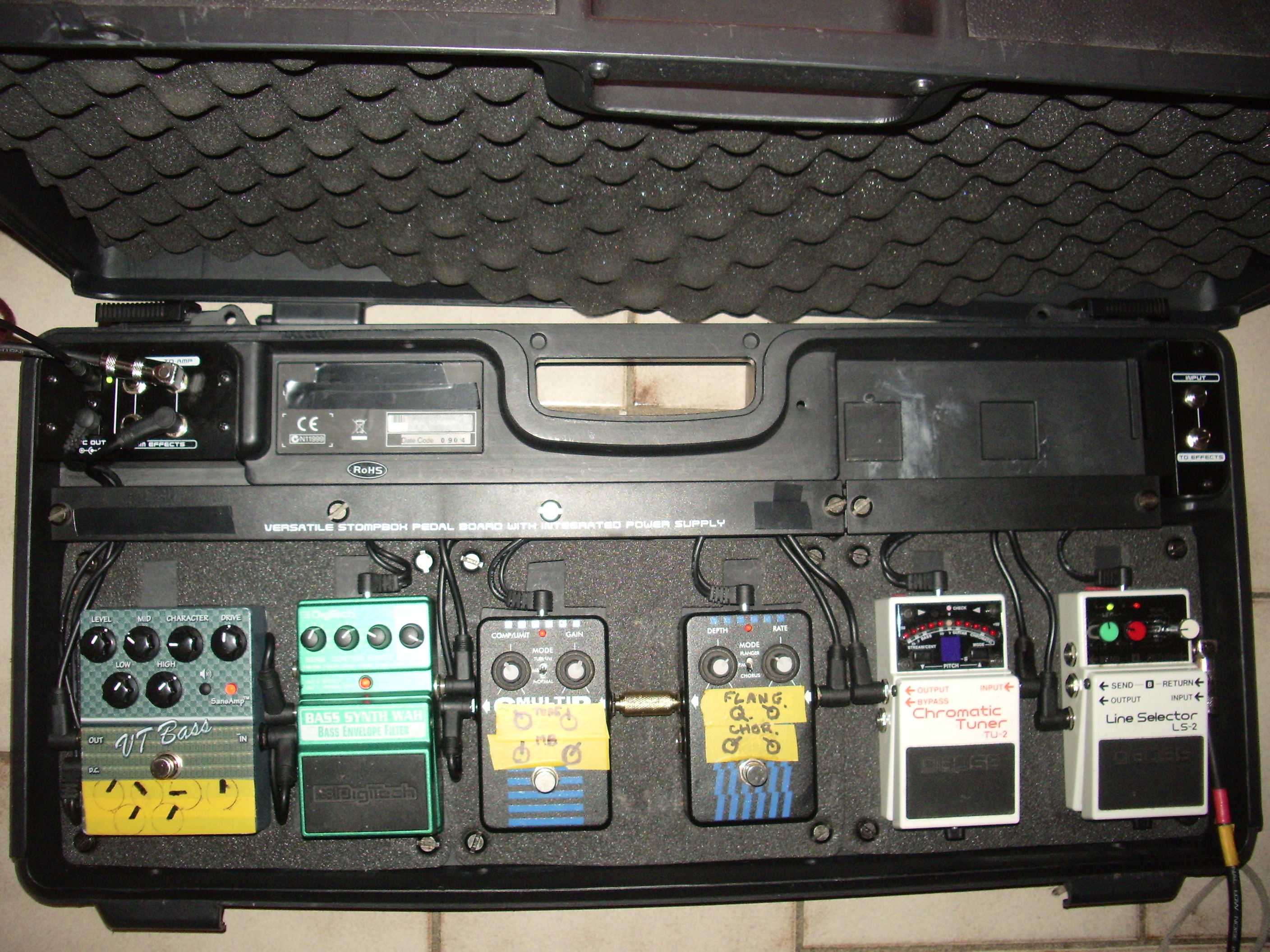 Behringer PB600 Pedal Board