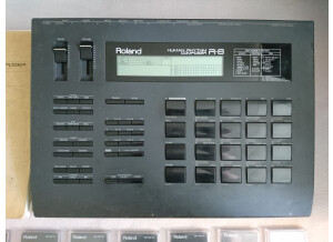 Roland R-8 (90963)
