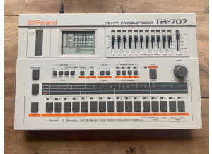 Roland TR-707 (72992)