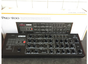 Behringer Pro-800 (31030)