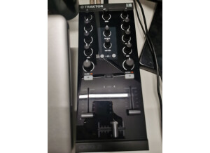 Native Instruments Traktor Kontrol Z1 (69107)