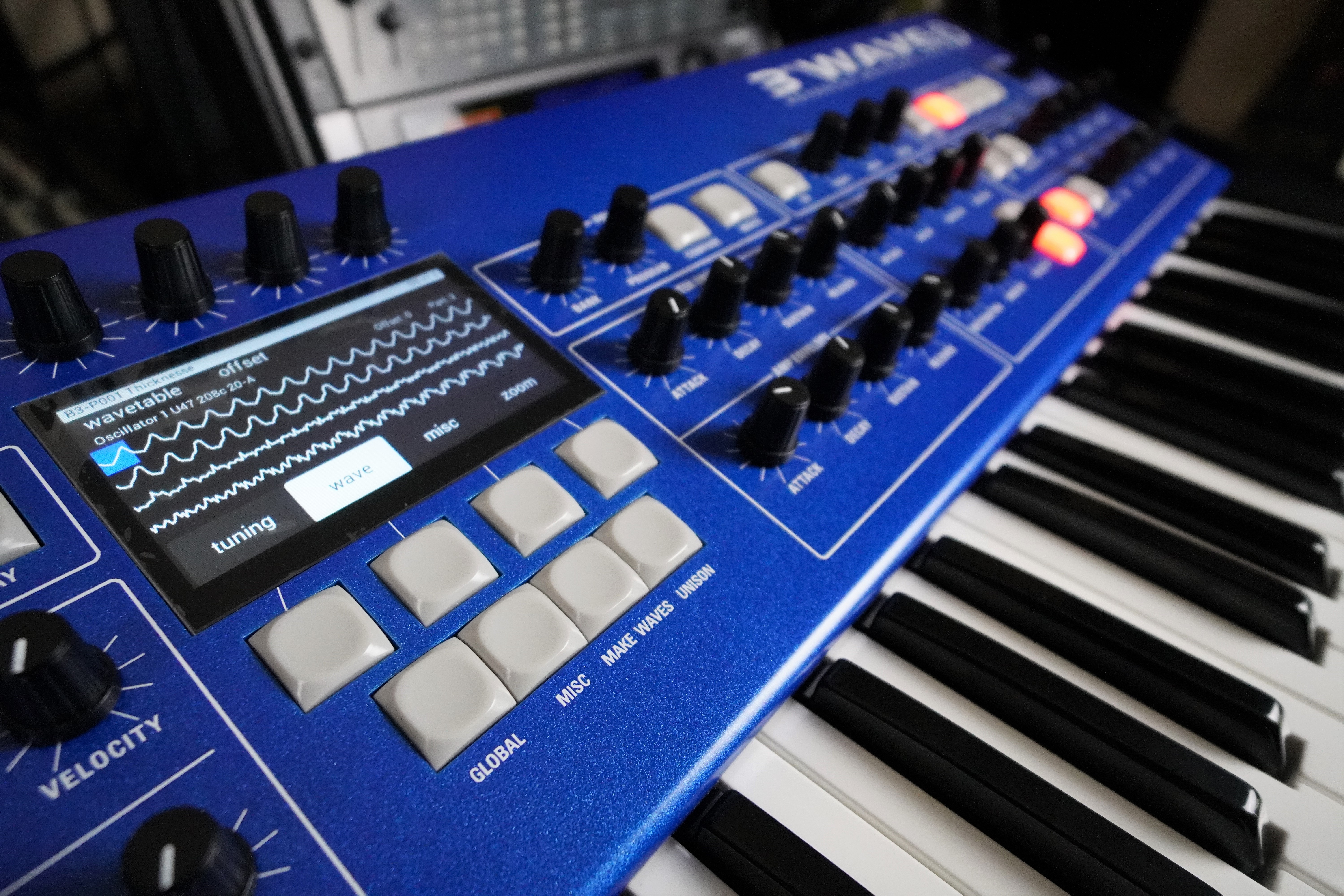 3rd Wave 2tof 15 Zoom quart centre