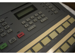 Alesis HR-16 (44644)