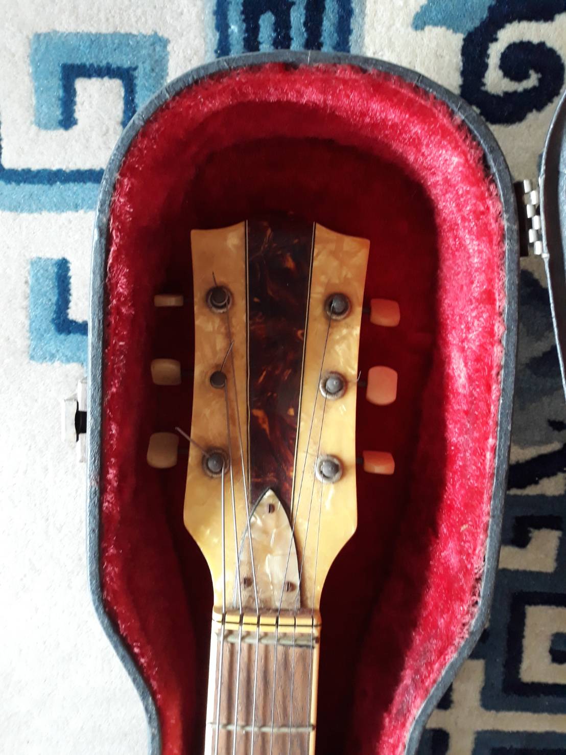 Vends guitare Höfner 455/S/E1. Modèle President 1959